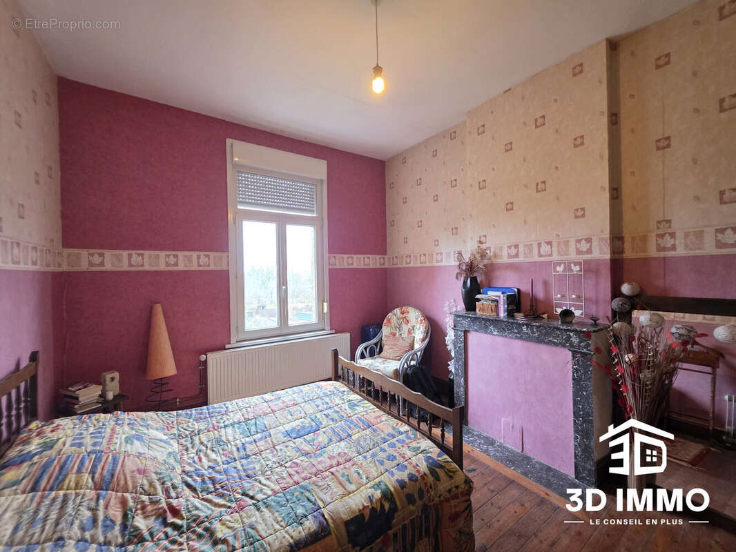 Maison à AVESNES-SUR-HELPE