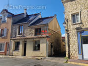 Maison à MAURECOURT