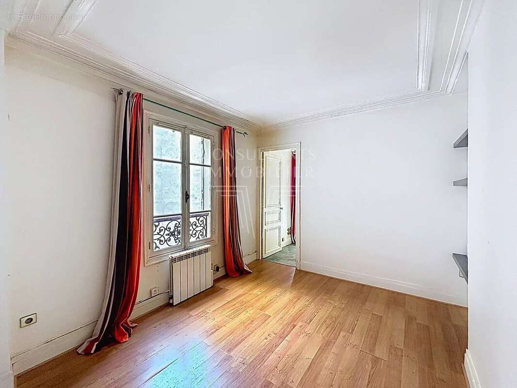 Appartement à NEUILLY-SUR-SEINE