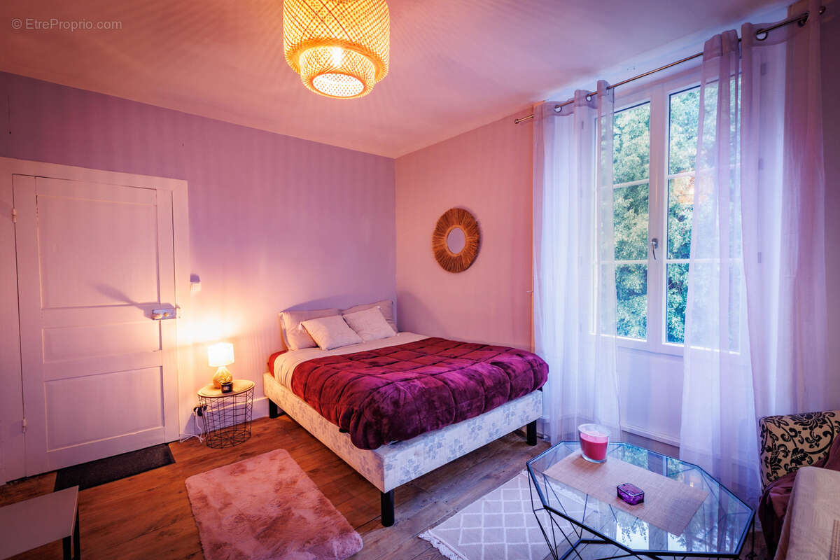 Maison à SAINT-CIRGUES-LA-LOUTRE