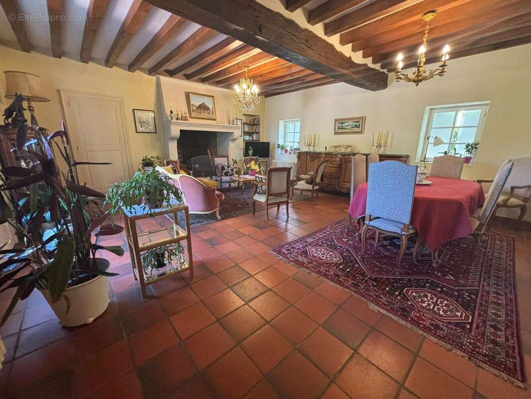 Maison 153 m² à Trezelles  - photo 4