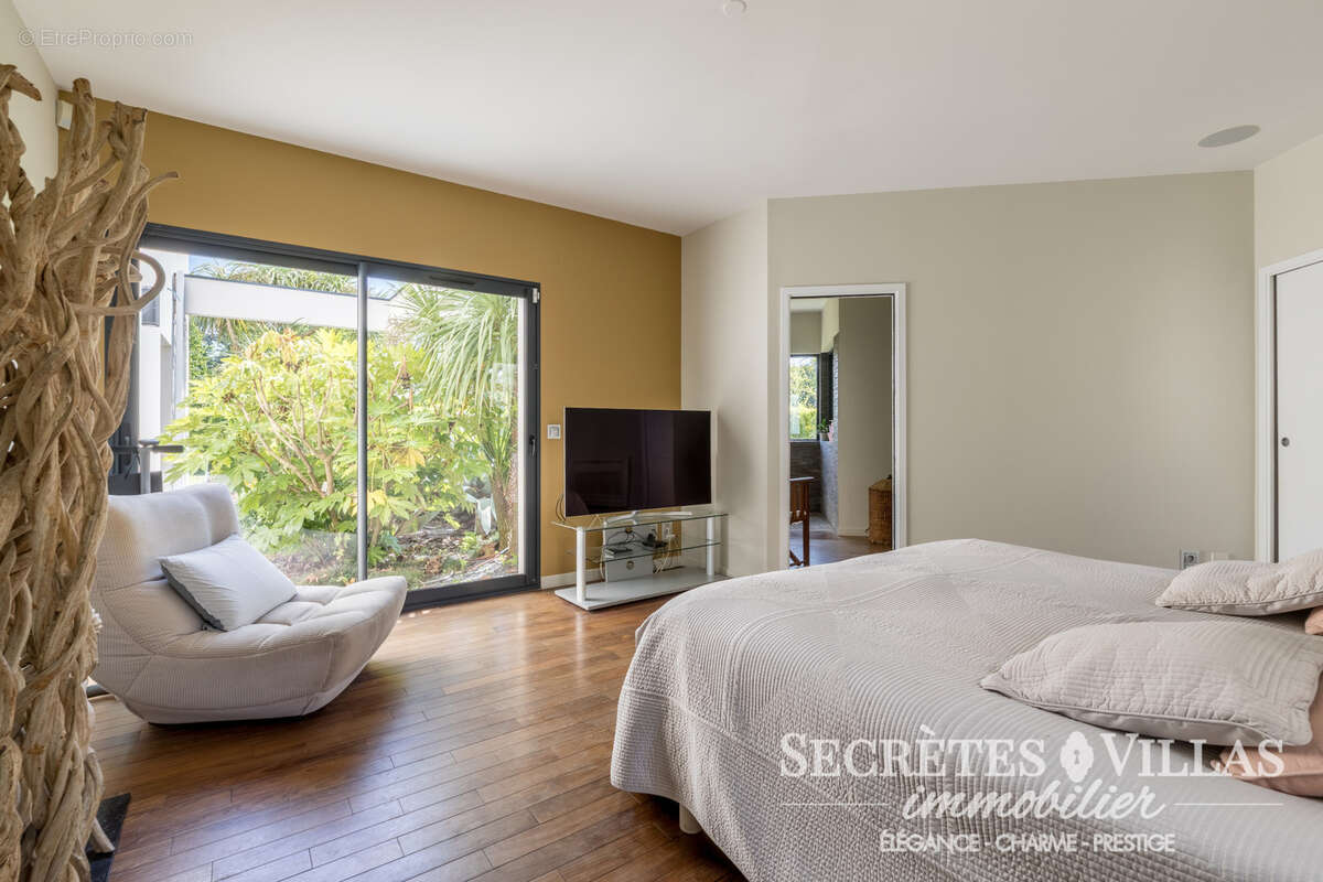Bouliac villa contemporaine 287m2 avec vue et s/sol 150m2 - photo 17