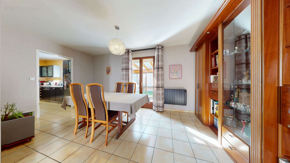 Maison à SARTROUVILLE