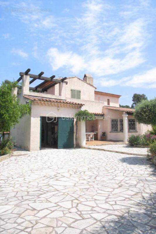 Maison à FREJUS