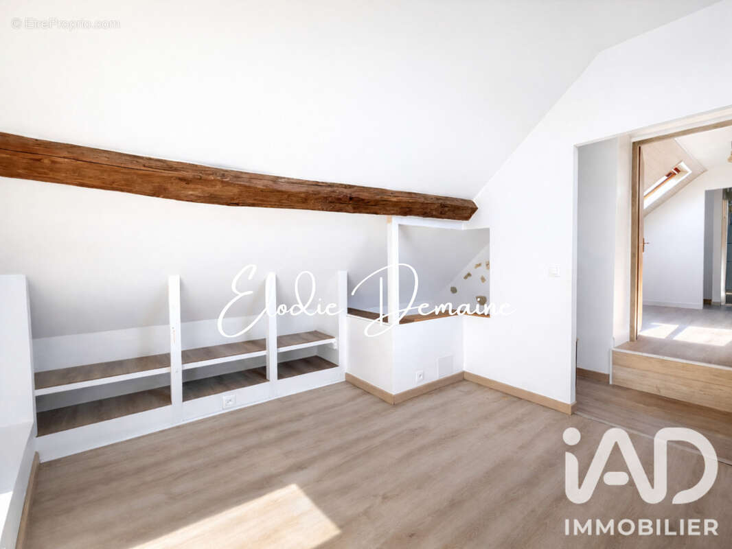 Maison 111 m² à Livilliers  - photo 8