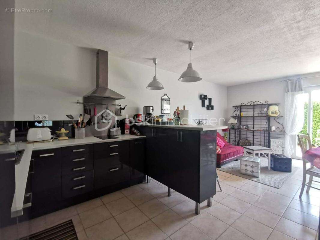 THOARD - propriété d'exception - deux villas de plain-pied (235m²) - terrain 5 264m² - piscine - garage - photo 24