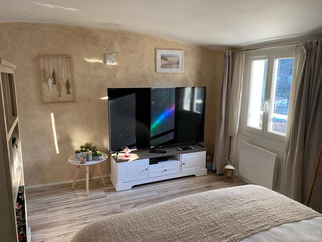 Maison à PUGET-THENIERS