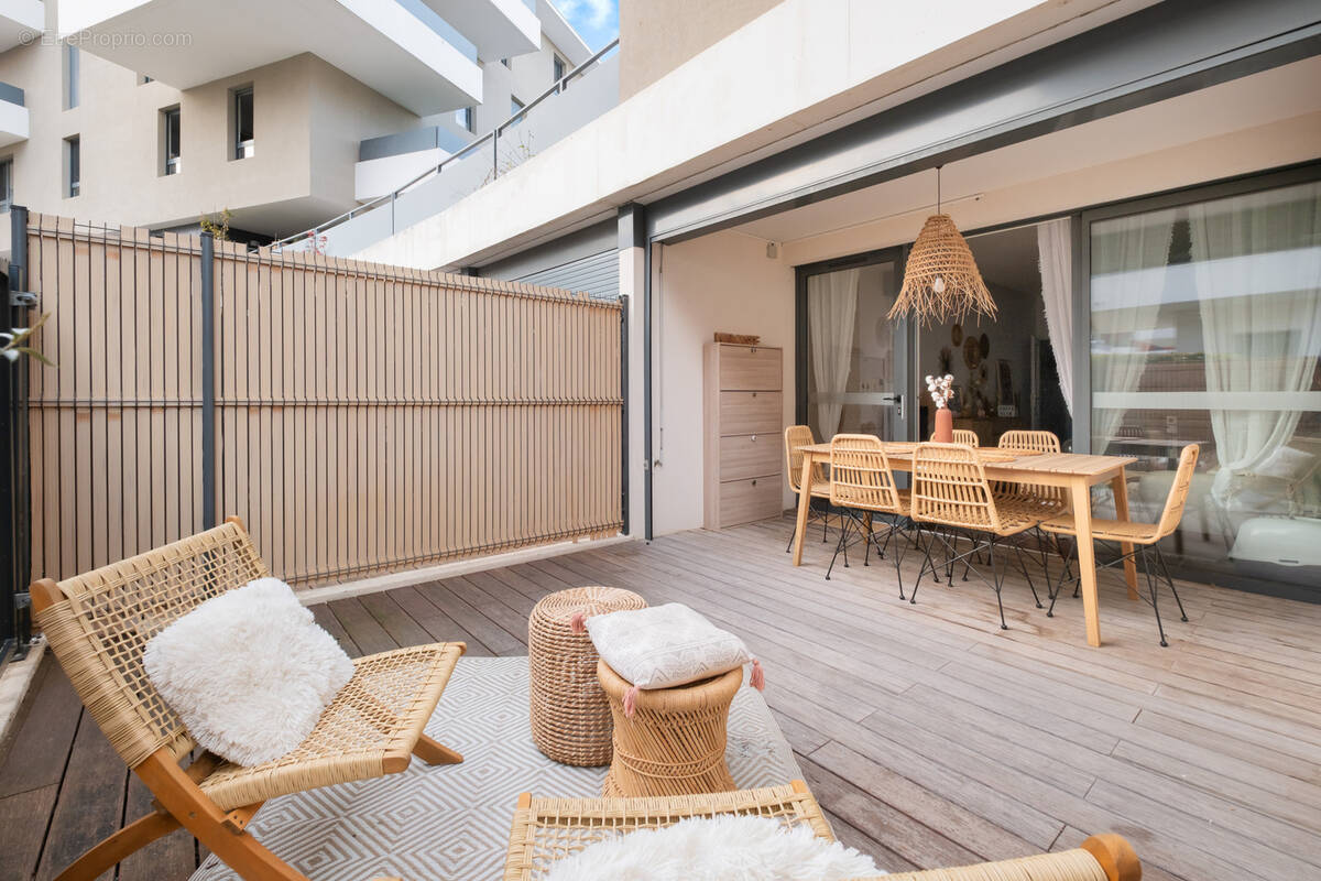 Appartement à JUVIGNAC