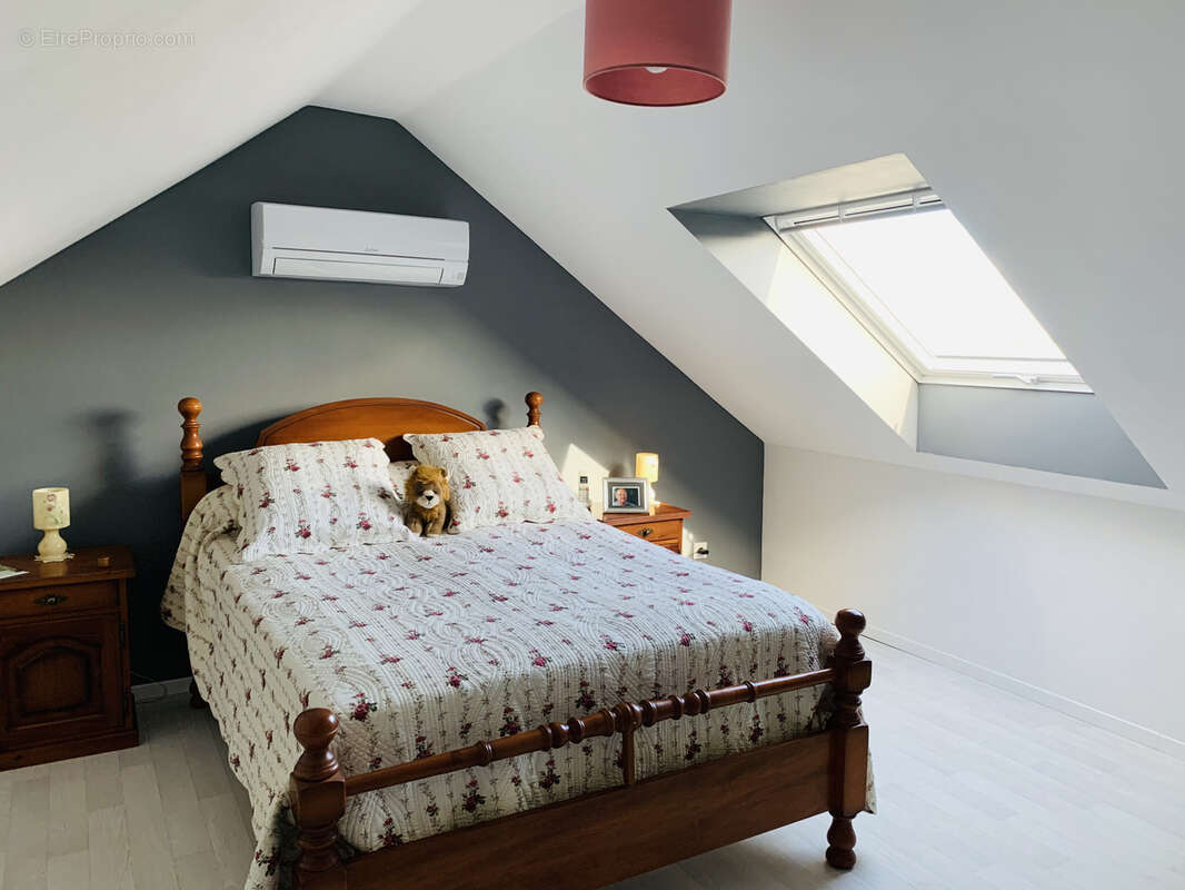 Maison à VILLETHIERRY