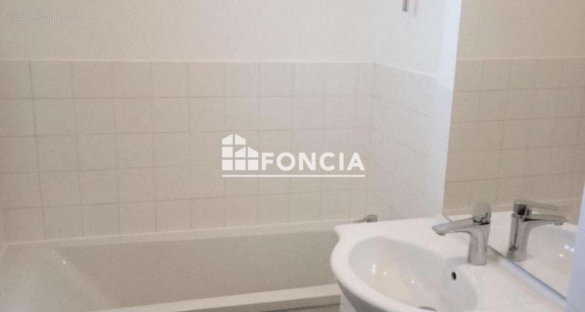 Appartement à VIZILLE