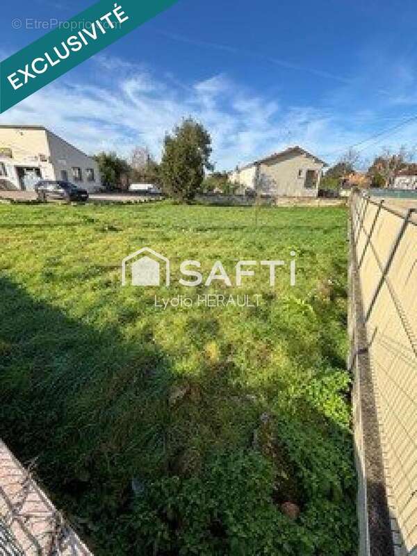 Photo 3 - Terrain à L'ISLE-D'ESPAGNAC