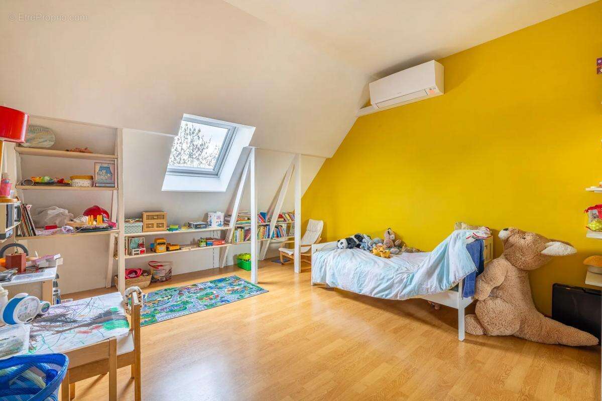 Maison à BRIIS-SOUS-FORGES