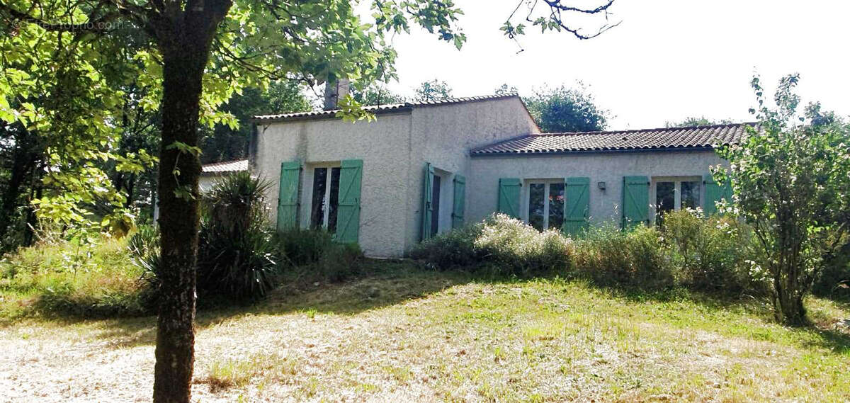 Maison à VOEUIL-ET-GIGET