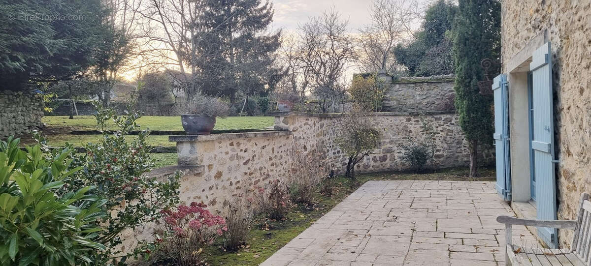 Maison à CHALAUTRE-LA-GRANDE