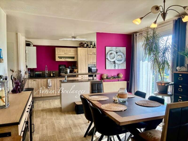 Appartement à MOISSY-CRAMAYEL