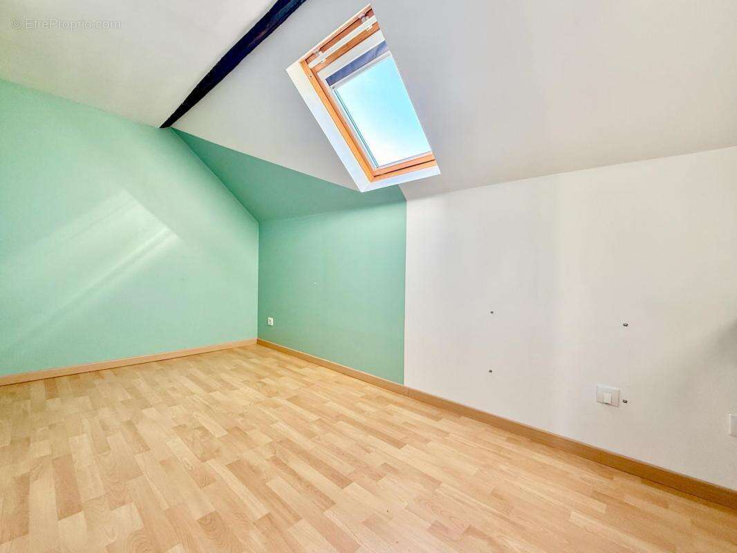 Appartement à SAINT-MERY