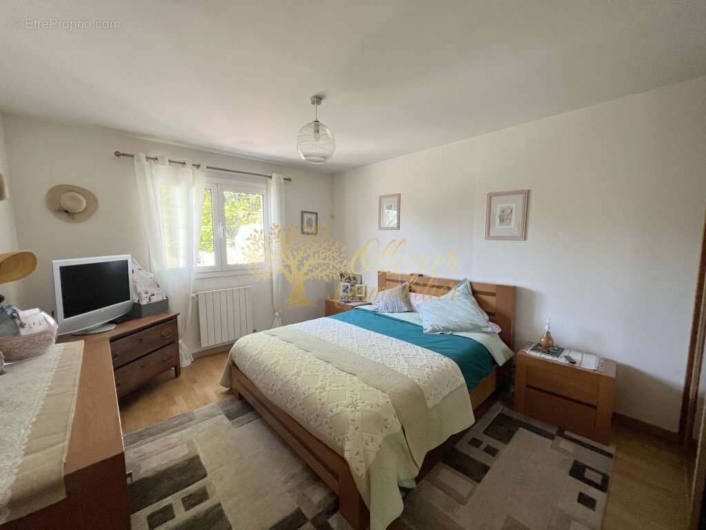 Maison à LA QUEUE-EN-BRIE