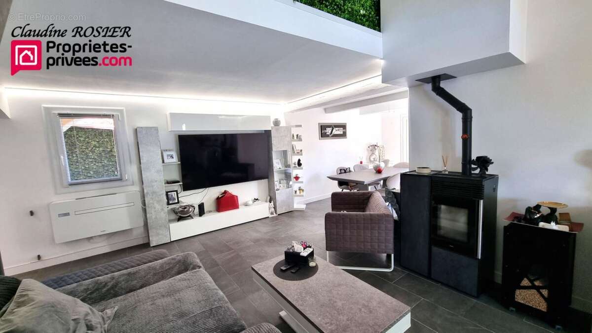 Maison à FLASSANS-SUR-ISSOLE