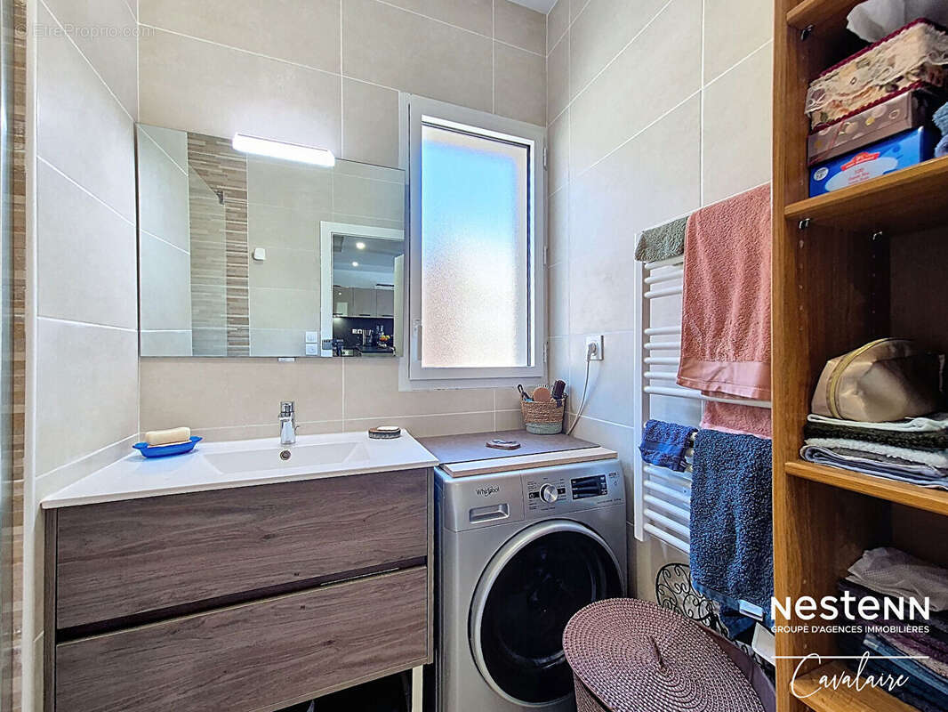 Appartement T3 de 62m2 avec garage à Cavalaire-sur-mer ? Plage à Pied ! - photo 13