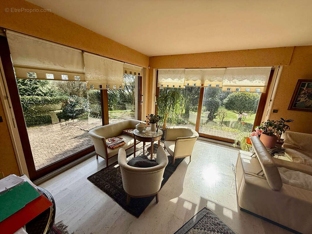 Maison à MADONNE-ET-LAMEREY