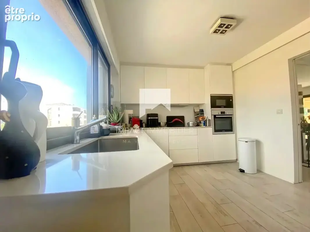 HYERES - T4 avec parking - Quartier Olbius Riquier - photo 6