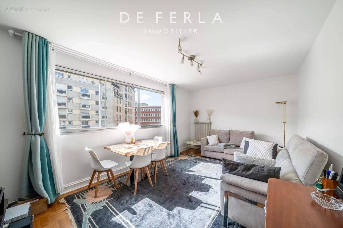 Appartement à PARIS-14E