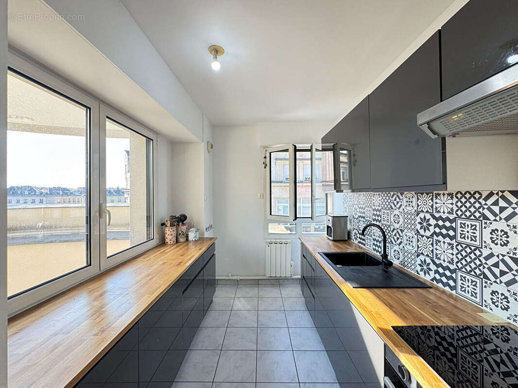 Appartement Reims 4 pièces 85.4 m2 - Hypercentre proche Langlet - photo 4