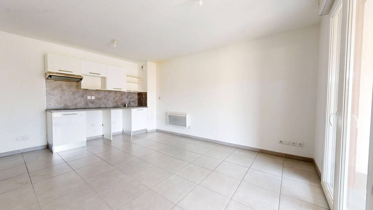 Appartement à MARSEILLE-15E