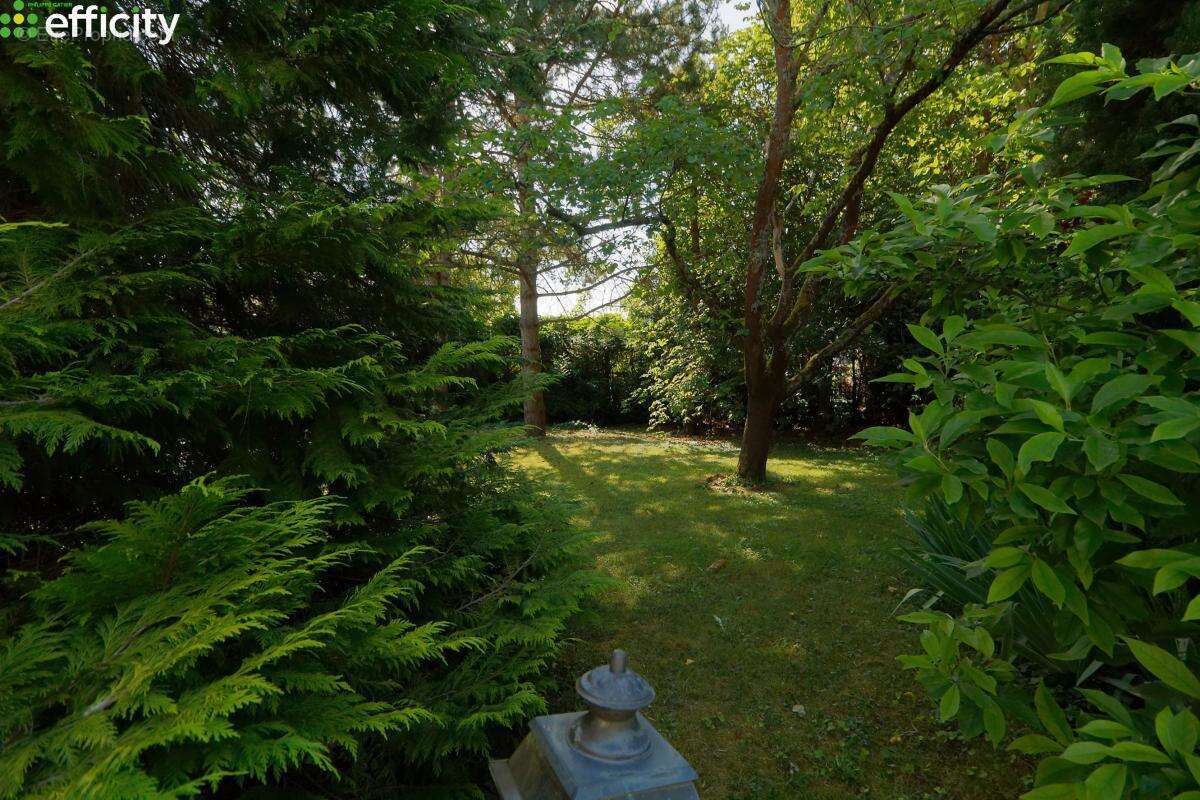 Maison 275 m² à Chaumontel  - photo 22