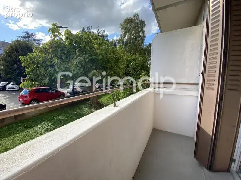 Vente - Appartement - 3 pièces + cuisine - 51 m² - 254 000 € - - photo 4