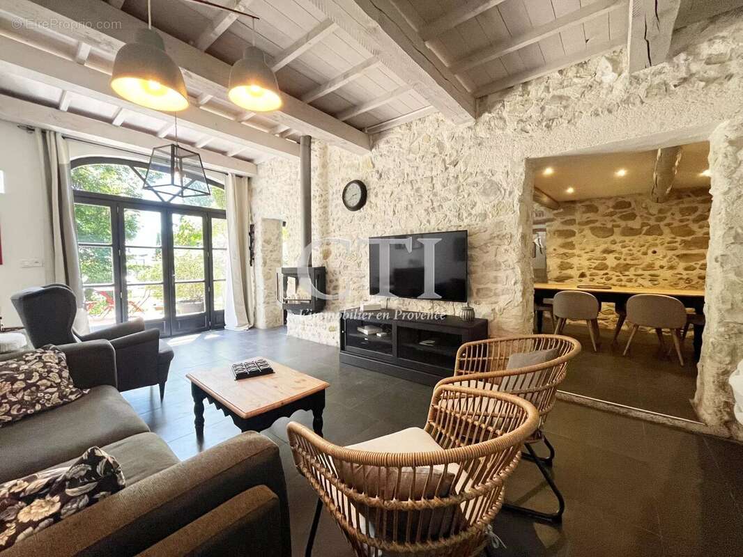 Maison à VAISON-LA-ROMAINE