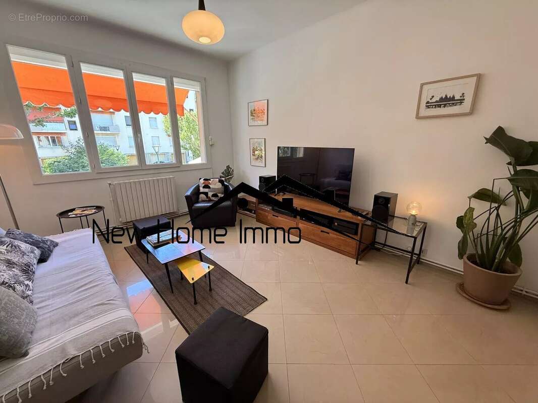 Appartement à MARSEILLE-8E
