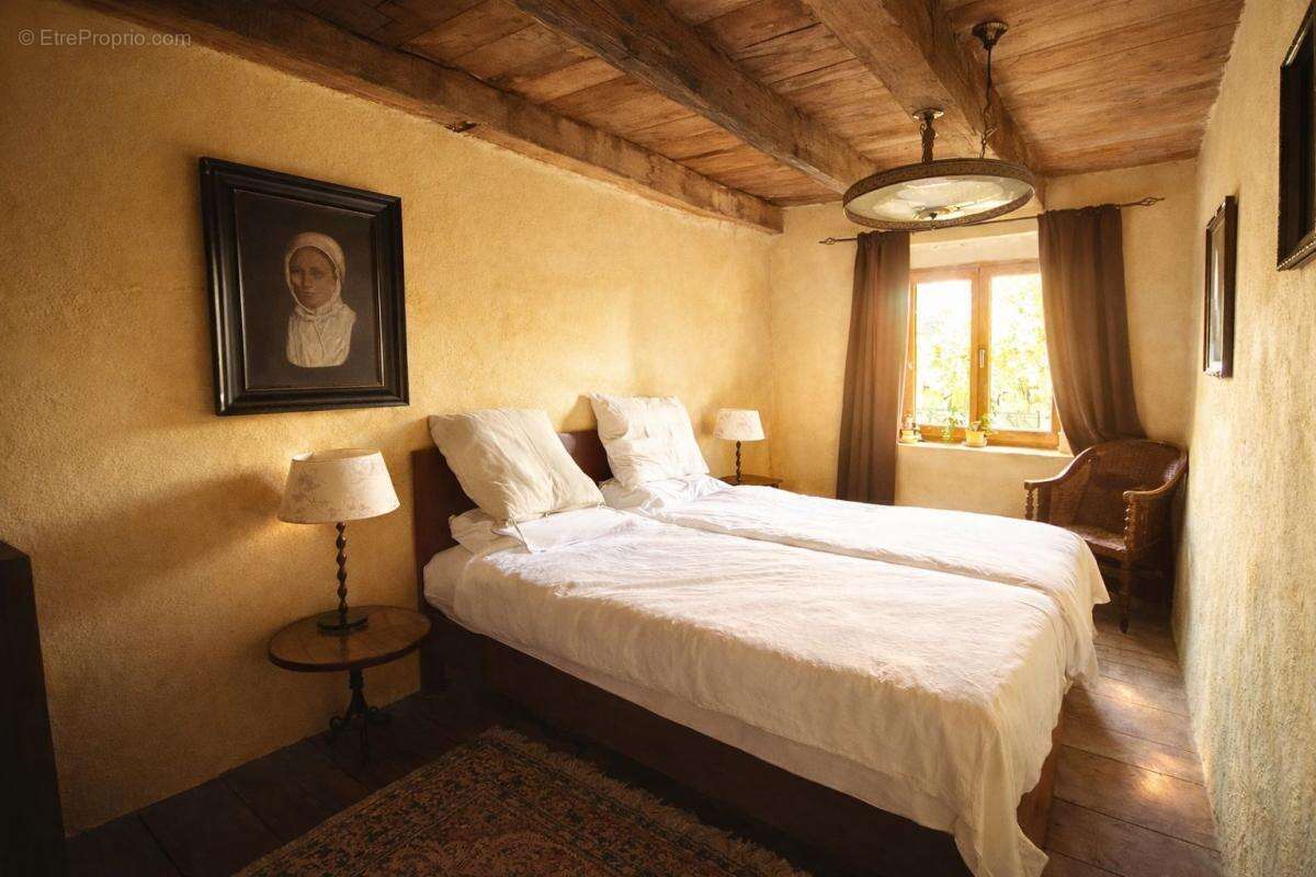 Maison à RULLAC-SAINT-CIRQ