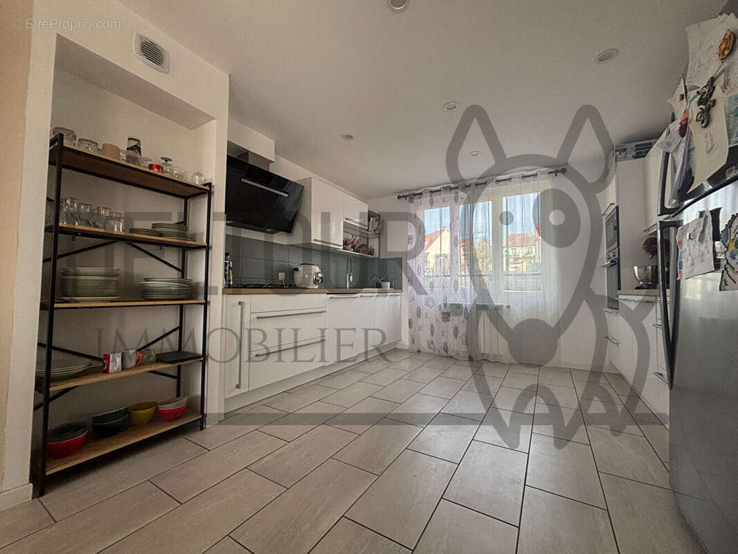 Maison à COULOMMIERS