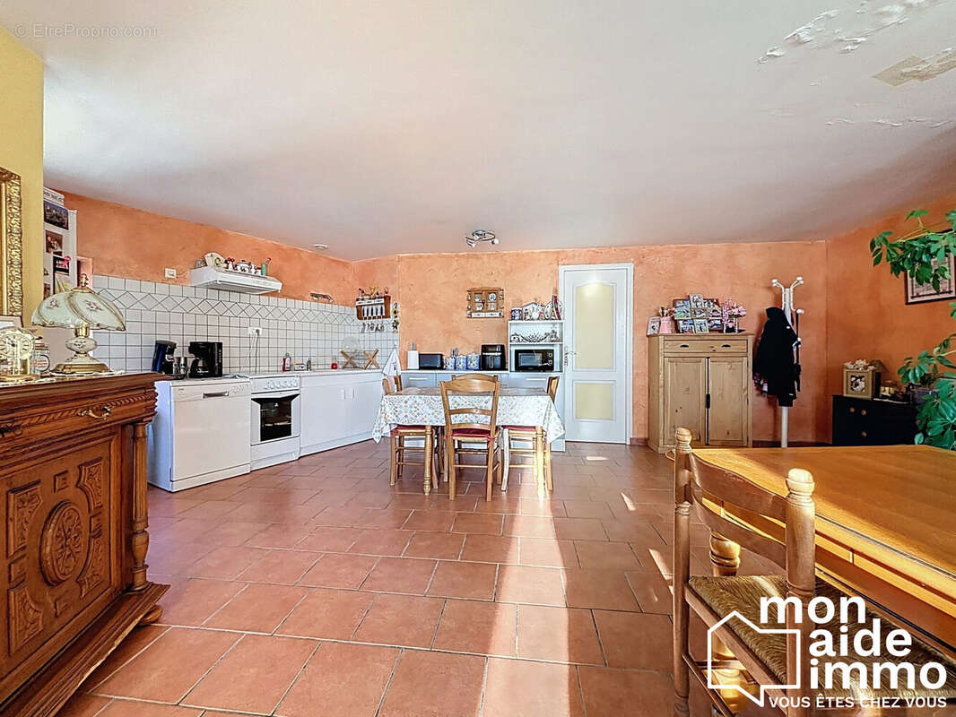 Appartement à CORGNAC-SUR-L'ISLE
