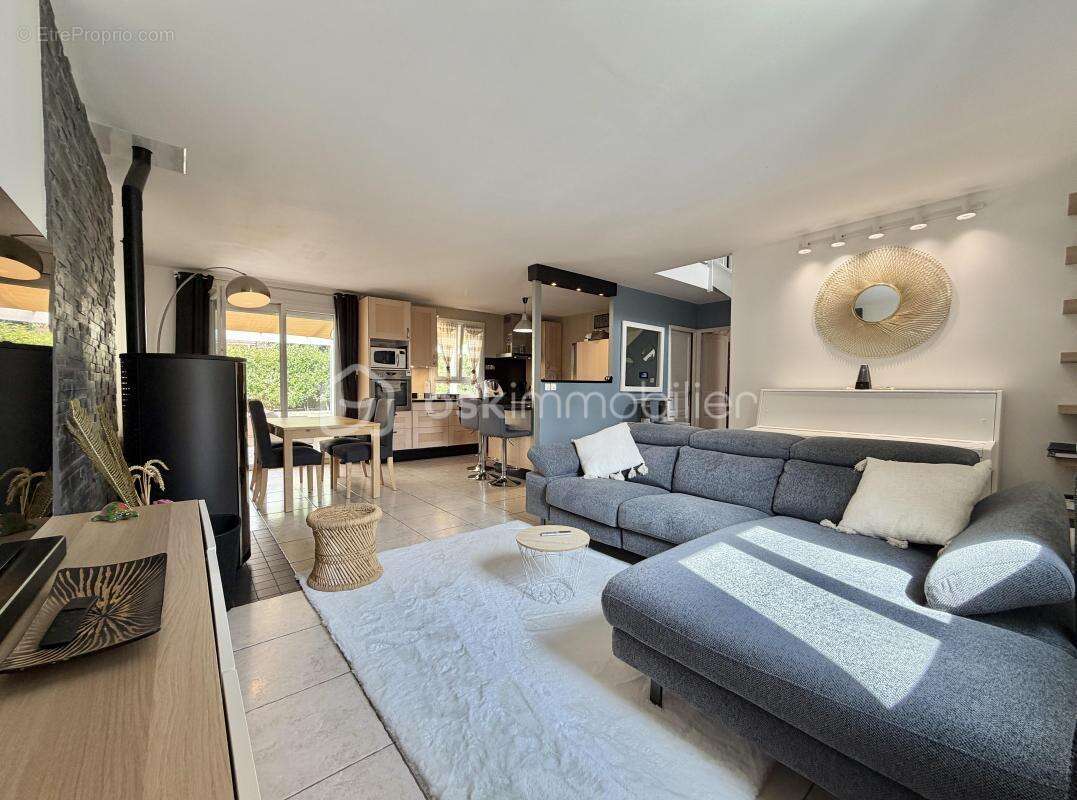 CHARNY – Maison familiale 5 pièces de 103 m²  Suite parentale  Jardin 567 m²  Garage  DPE performant - photo 5
