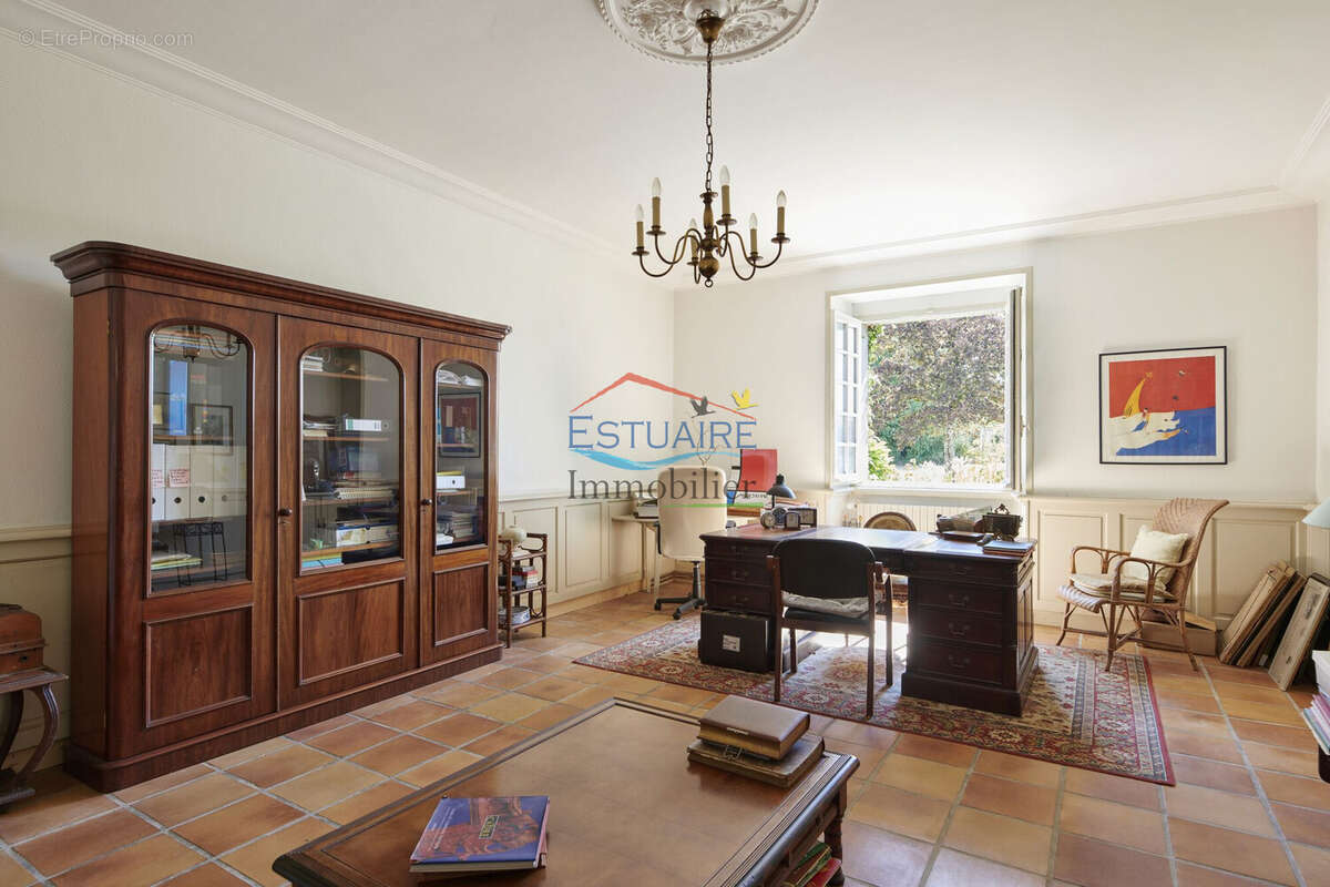 Maison 361 m² à Vertou  - photo 5
