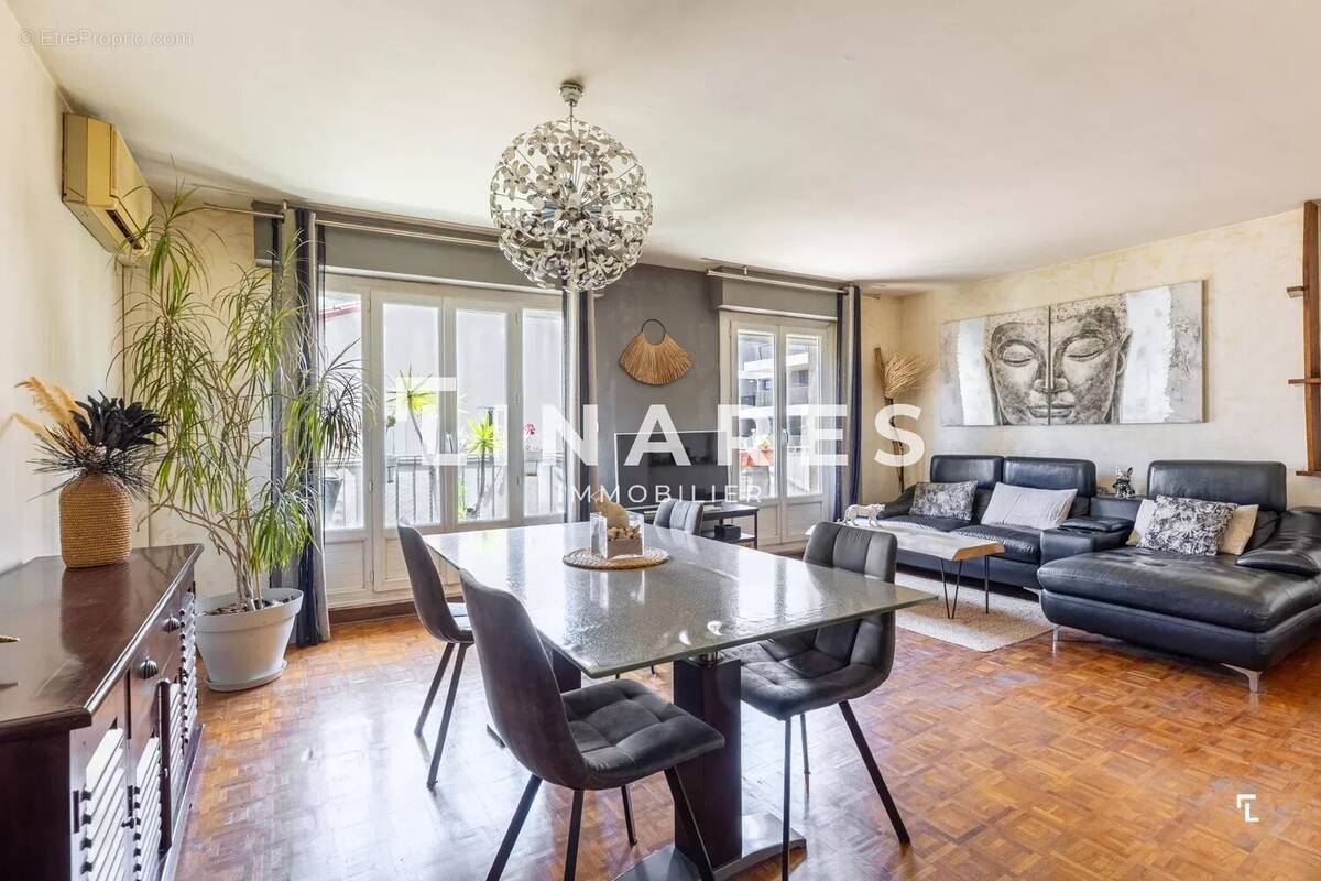 Appartement à MARSEILLE-7E