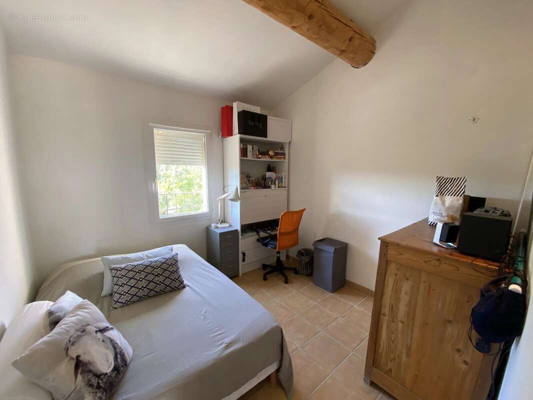 Appartement à CABRIERES-D'AVIGNON