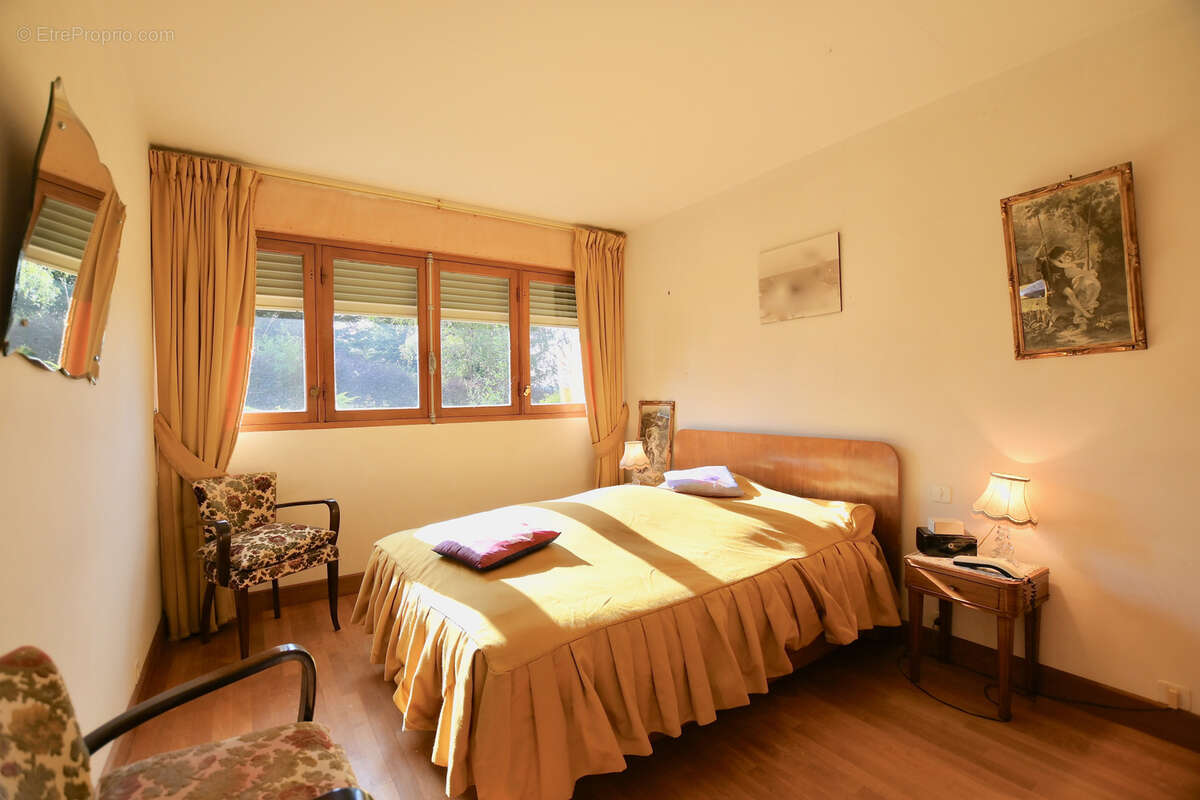 Maison à DUN-LES-PLACES