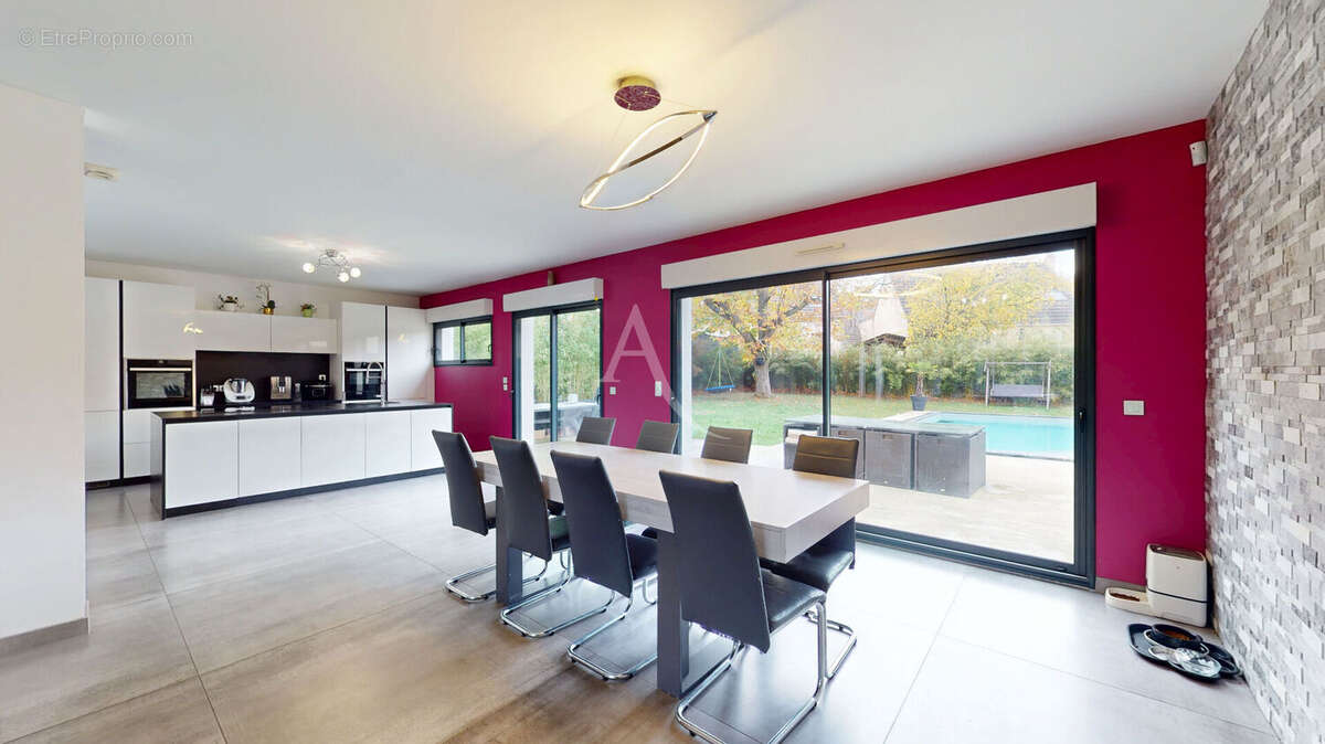 Maison à BRIE-COMTE-ROBERT