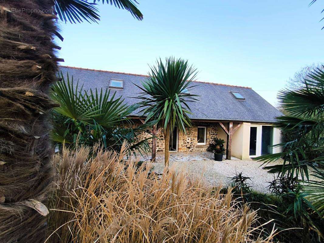 Maison à PLOEZAL