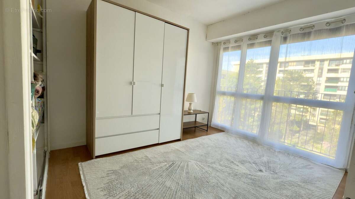 Appartement à LES MUREAUX
