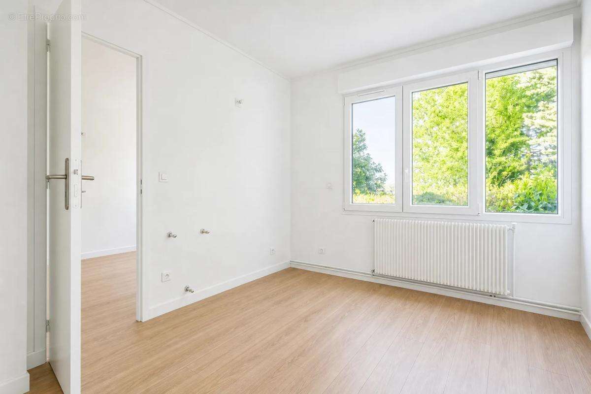 Grande maison rénovée de 7 pièces à Gagny - photo 8
