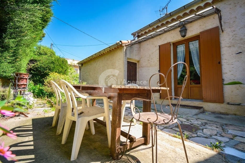 Maison à MOUGINS