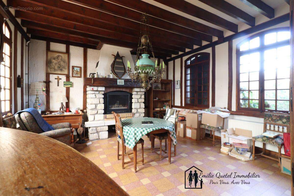 Maison à LA HARENGERE