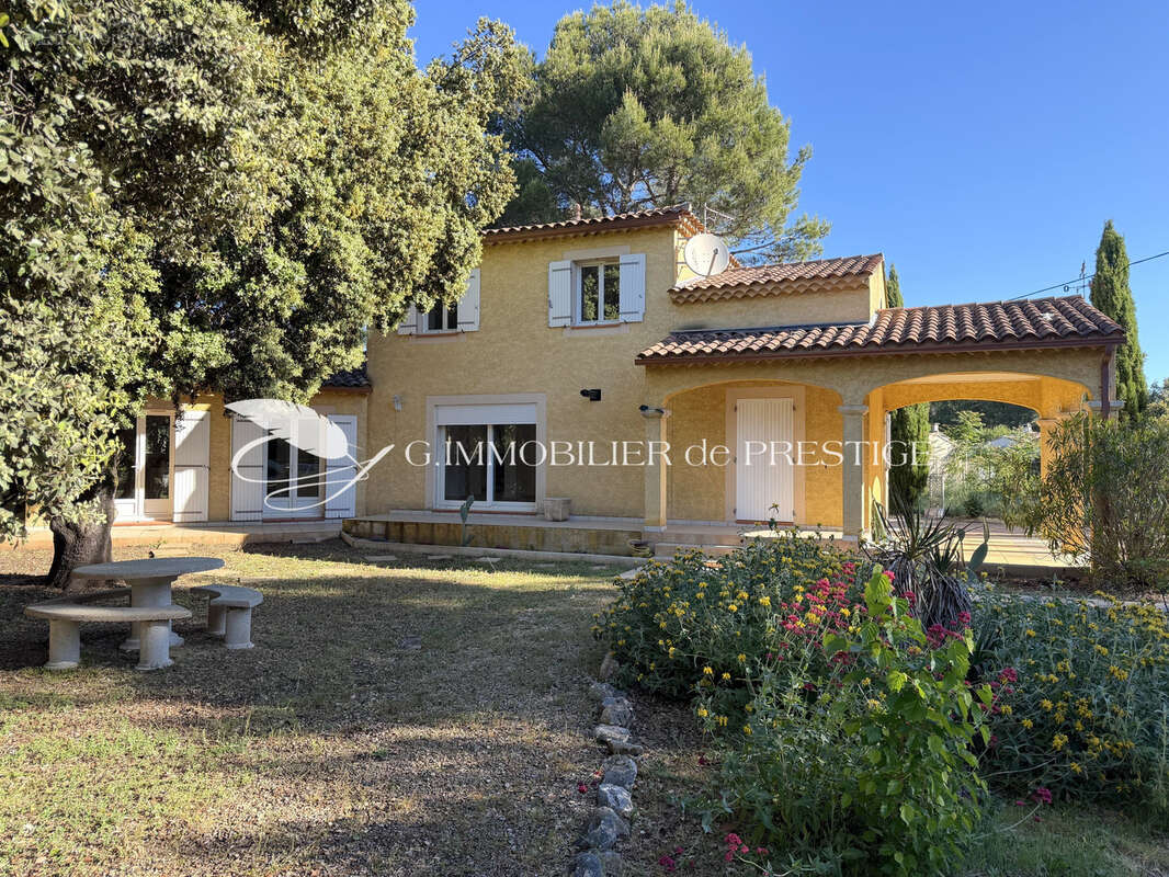 Maison à MAZAN
