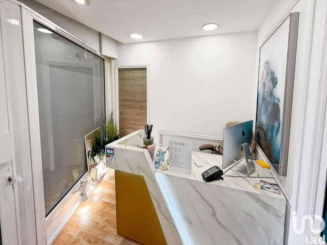 Photo 2 - Commerce à MARSEILLE-8E