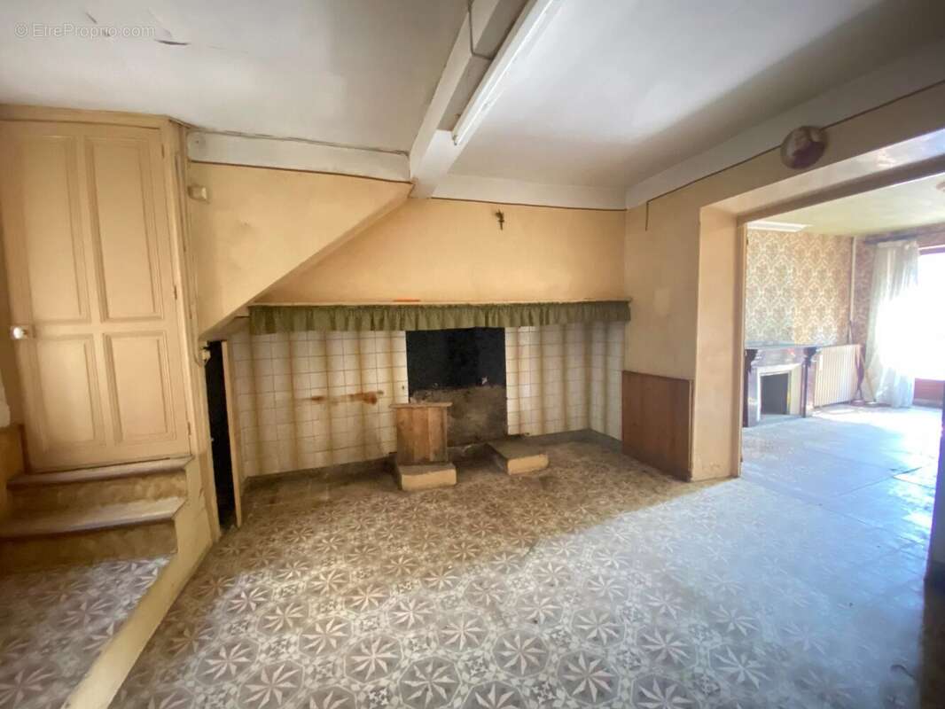 Maison à VILLENEUVE-MINERVOIS