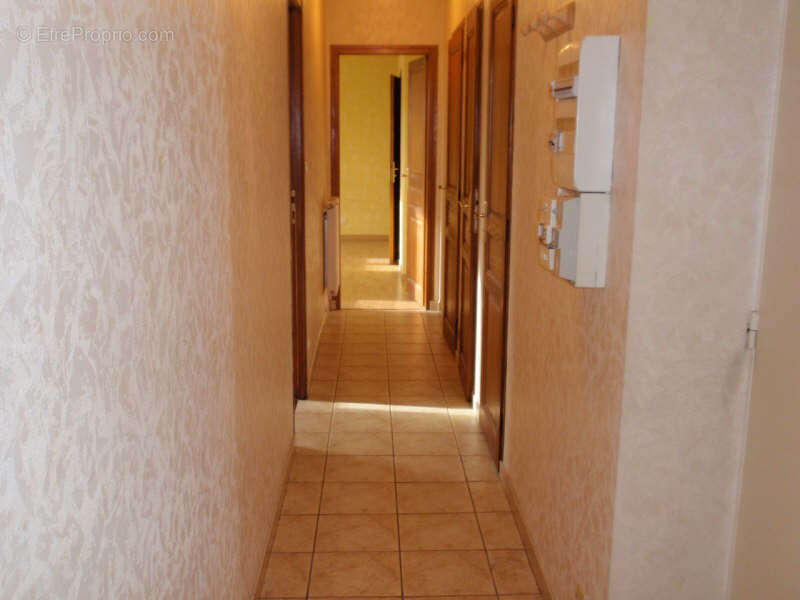 GRAND APPARTEMENT  au 3ème  avec ascenseur ... - photo 5
